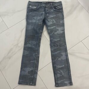 Ecko Unlimited Blue Camouflage Skinny Jeans.  Sz 32